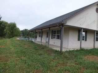 7809 S Peoga Rd, Trafalgar, IN 46181