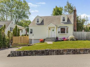 90 Chelsea St, Hawthorne, NY 10532