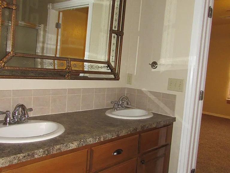 4424 NW Wolf Creek Blvd — Photo 14