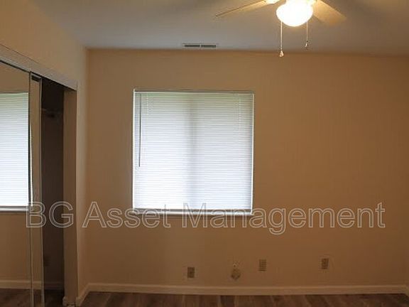 5th image of 3112 Groom Dr
