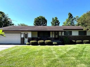 1140 E Huron River Dr, Van Buren Township, MI 48111
