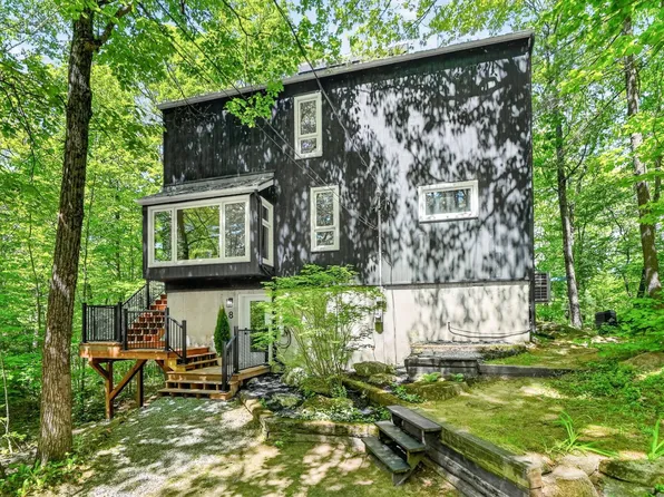 8 Rue De Sapporo, Cantley, QC J8V 3B2