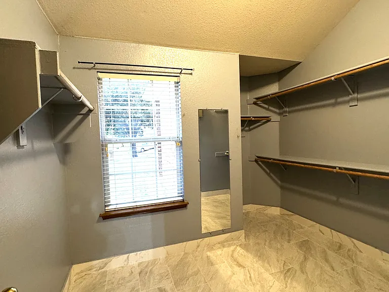 13624 Kaplan Ct — Photo 11