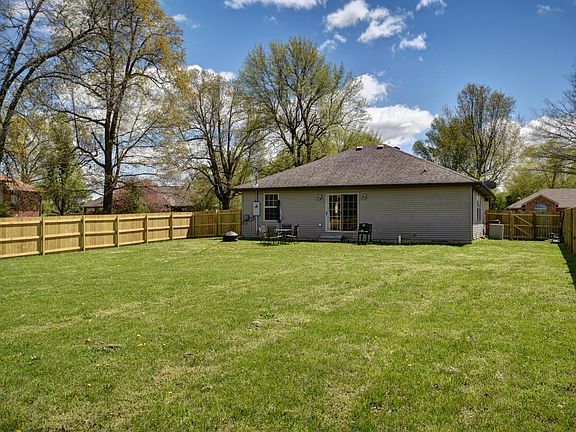 1013 Greentree Drive-20