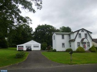 6236 Washington Ln, Bensalem, PA 19020