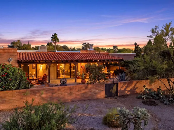 1915 W Hickory Hollow Ln, Tucson, AZ 85704