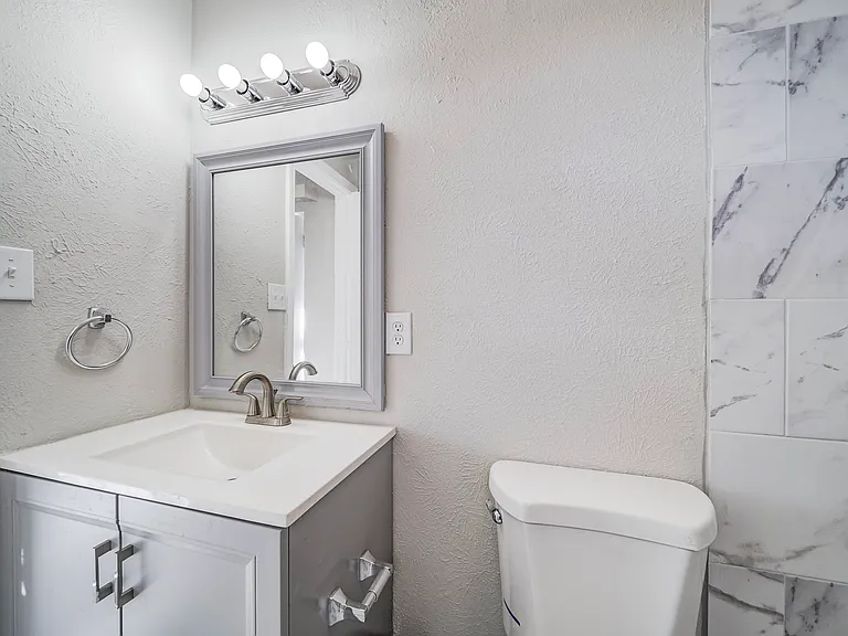 Pebbleshores Dr — Photo 9