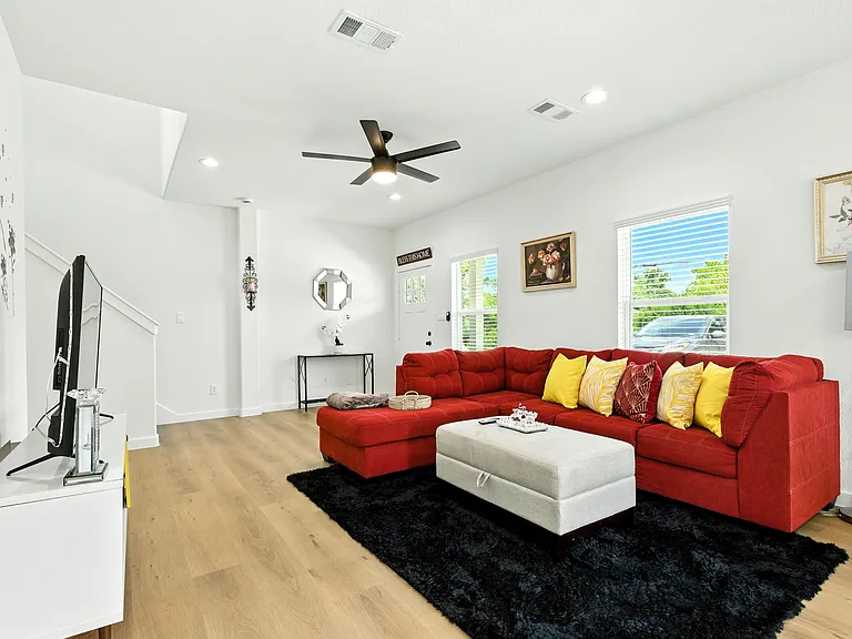 5903 Bacher St — Photo 5
