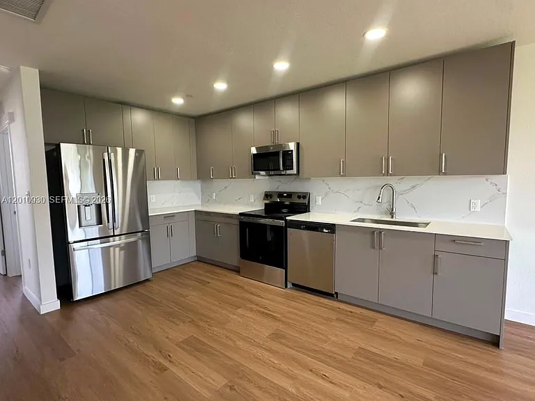 19440 SW 125th Ave #0 — Photo 5