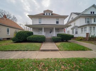 616 W Main St, Clinton, IL 61727