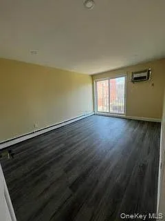 917 E 82nd St #2 — Photo 3