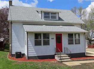 207 1st St, Parkersburg, IA 50665