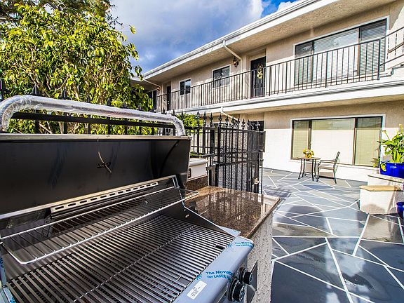 2nd image of 3000 Honolulu Ave #3