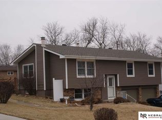 9674 Ames Ave, Omaha, NE 68134