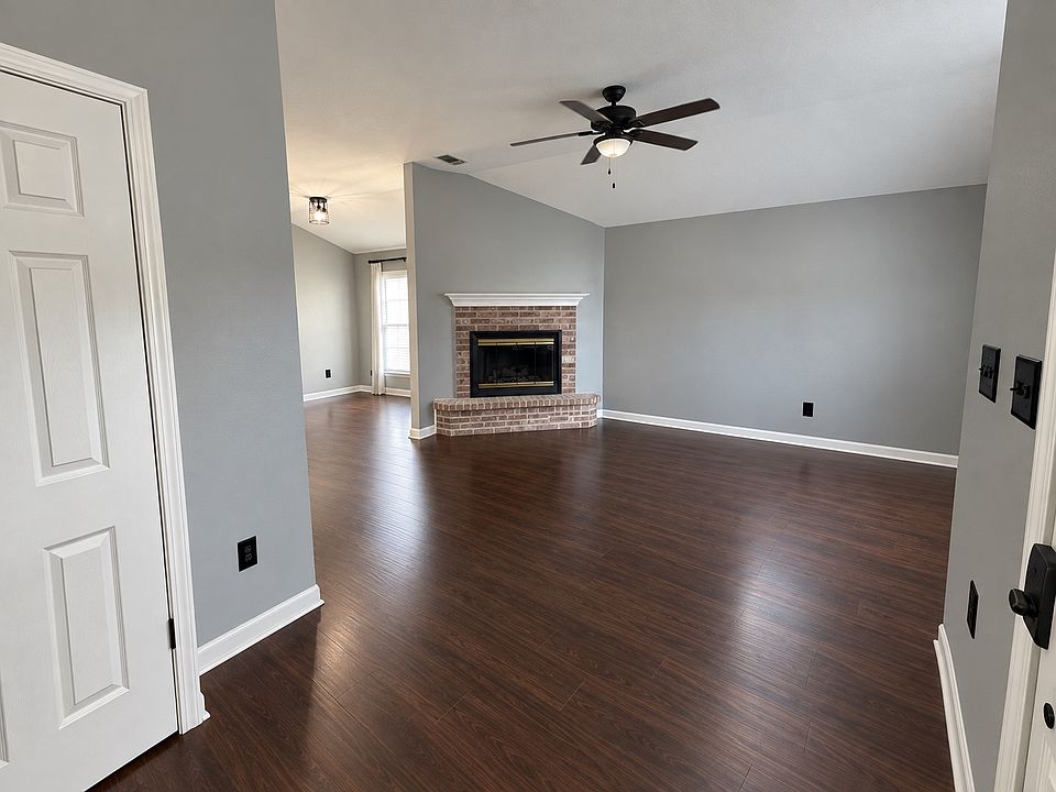 1st image of 10820 Southern Trace Cir
