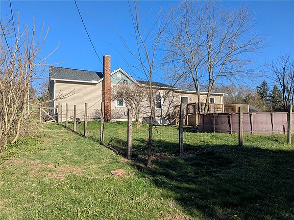 3rd image of 497 Cherry Run Rd