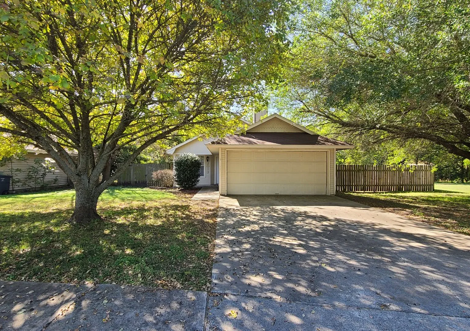 2013 Dickens Dr. — Photo 1