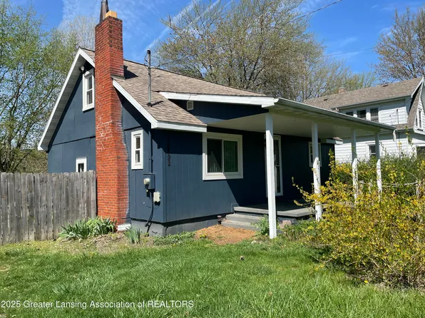 15792 Turner Rd, Lansing, MI 48906