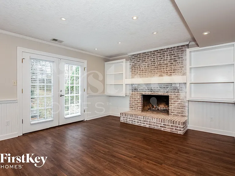 9512 Robert Burns Ct — Photo 5