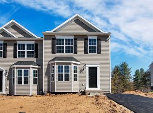 16 Skyview Cir, Hanover, PA 17331