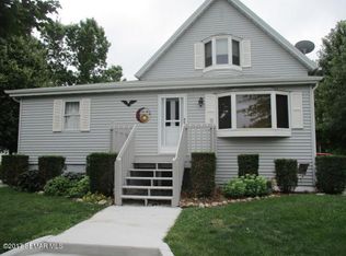 301 2nd St NE, Hayfield, MN 55940