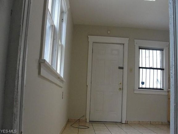 3rd image of 10220 Bernard Ave