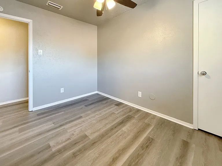 2625 Santiago Cir — Photo 17