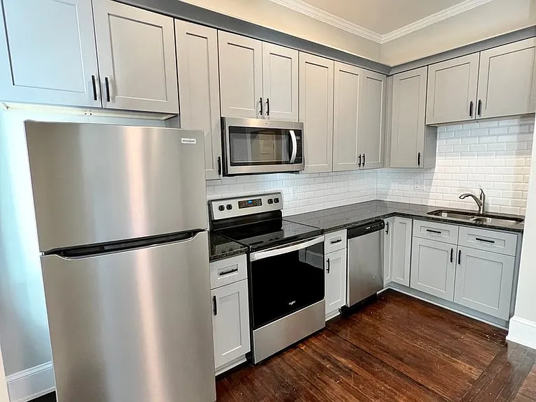 2331 W Grace Street — Photo 5