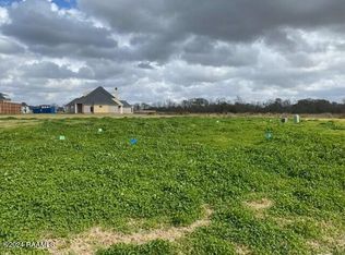 109 Trailing Oaks Dr, Youngsville, LA 70592