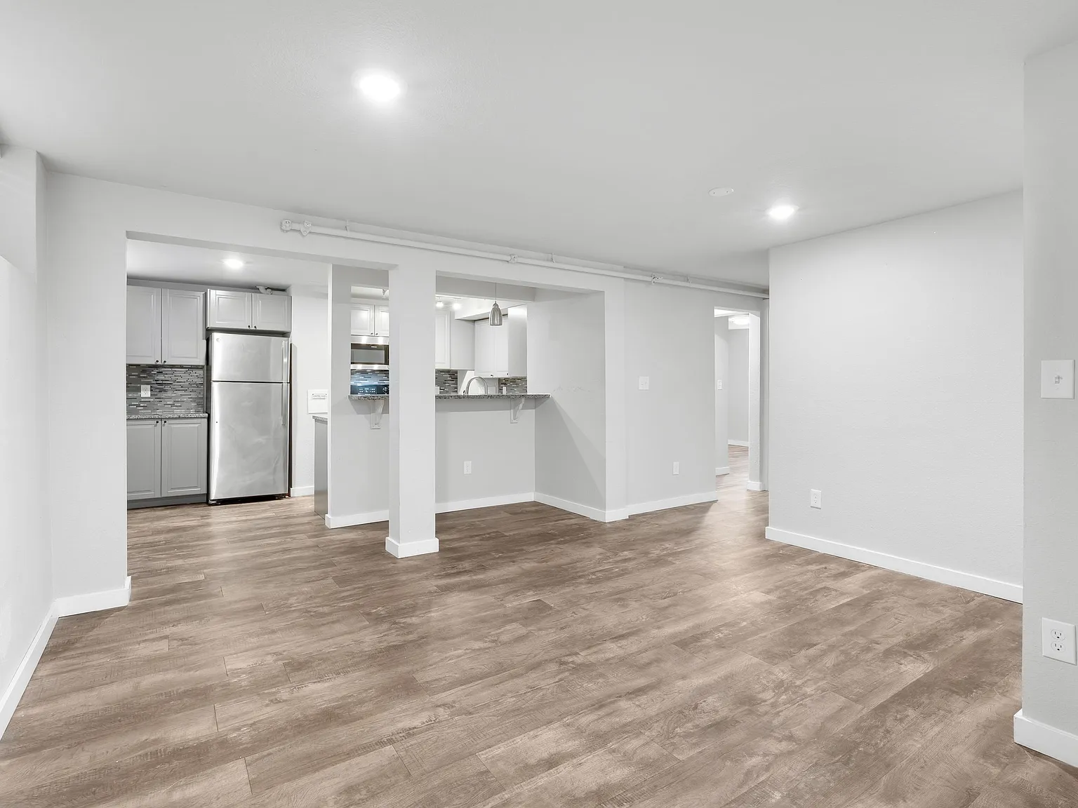 2 bed, 724 sqft, $1,595 — Photo 2