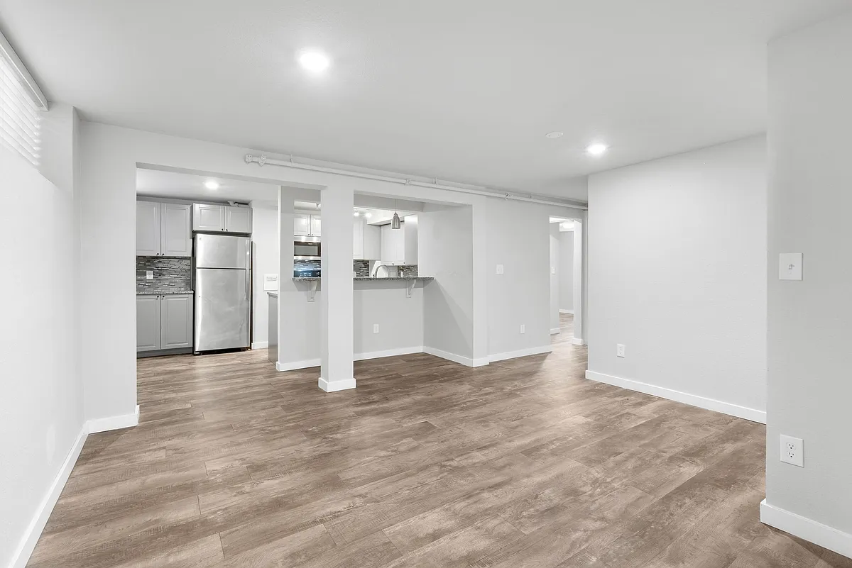 Building Photo - 2455 S Gaylord St #3