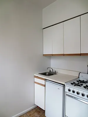 Rented by Waverly Realty Associates | media 15