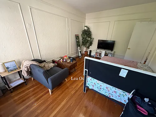 70 Chiswick Rd Photo 1
