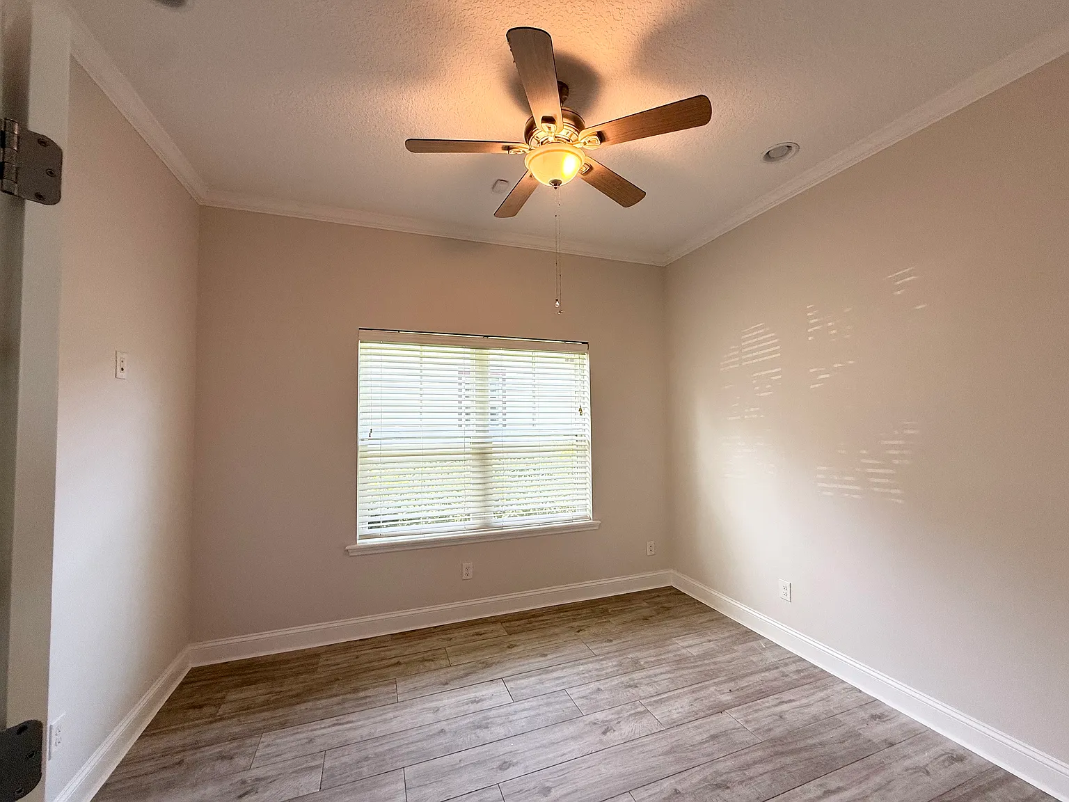 5 bed, 3.5 bath, 2859 sqft, $4,500 — Photo 4