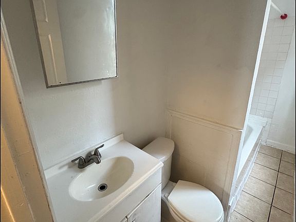 5th image of 269 E Sharpnack St