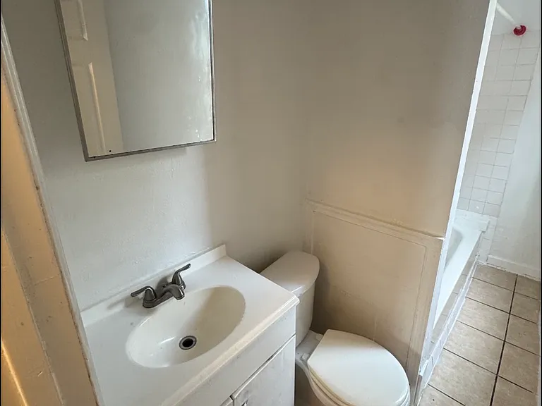 269 E Sharpnack St — Photo 5