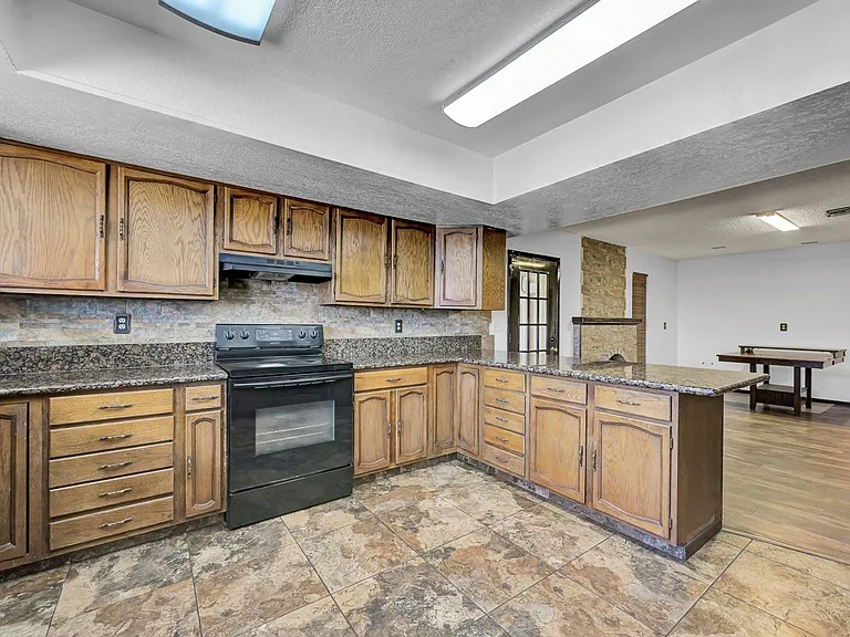 6975 Obannon Dr — Photo 14