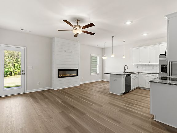 3rd image of 6326 Pine Ridge Point #101