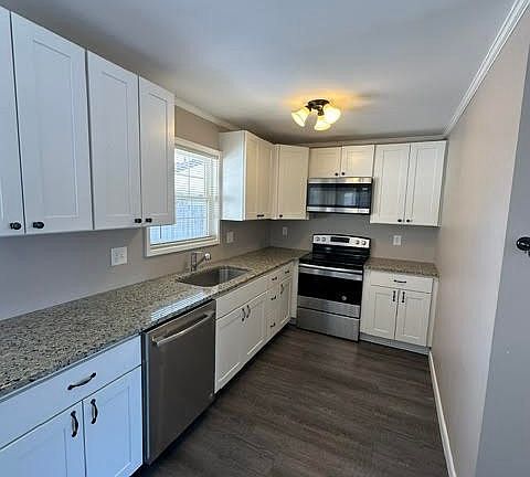3rd image of 3320 Valleywood Dr