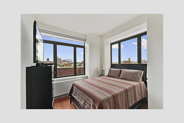 Sold by Stribling | media 2