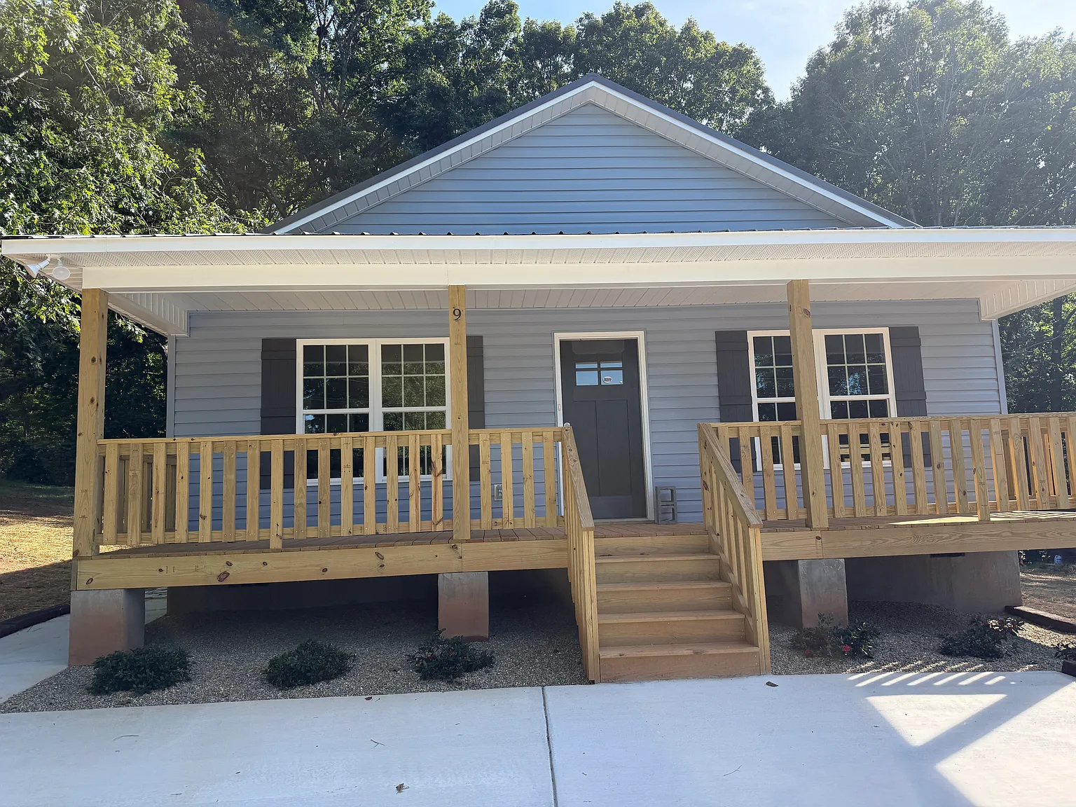 3 bed, 1140 sqft, $1,895 — Photo 2