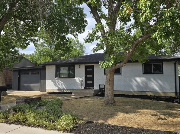 3201 W Radcliff Ave, Englewood, CO 80110