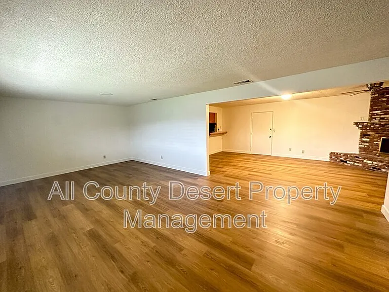 81867 Lancer Way — Photo 2