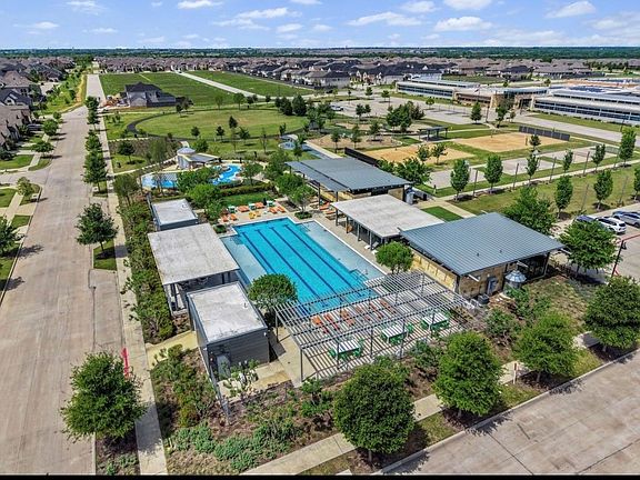 4th image of 7217 Willow Thorne Dr
