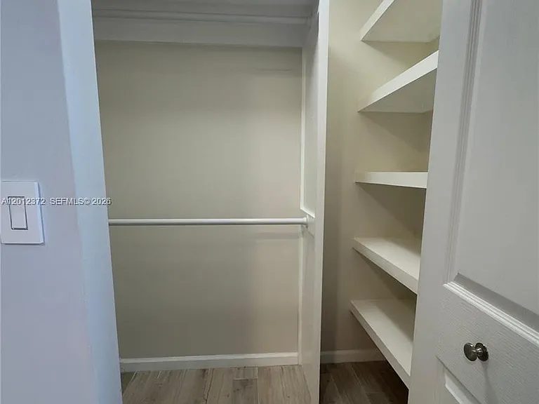 2042 Alta Meadows Ln #1712 — Photo 9
