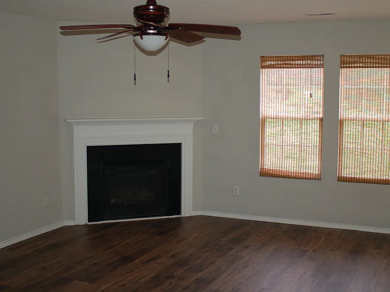 5 Bellmore Ct — Photo 15