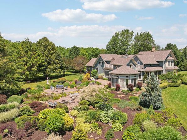 12921 North Fox Hollow ROAD, Mequon, WI 53097