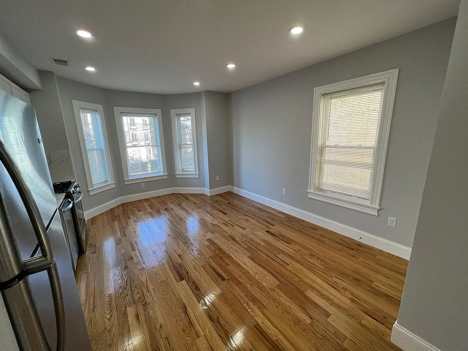 1 bed, 1.0 bath, $4,000 — Photo 3