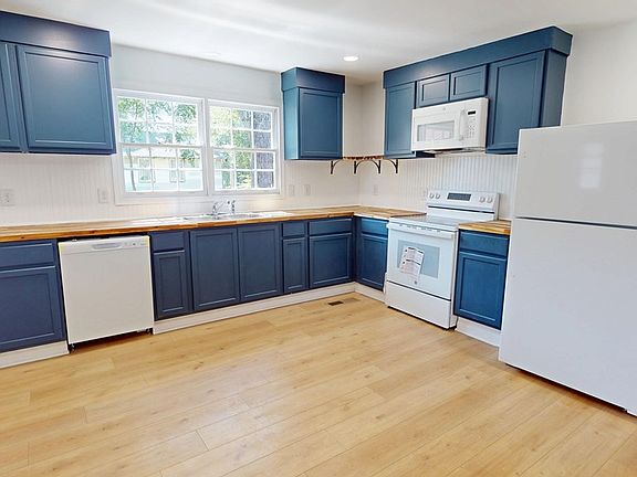 4th image of 180 Wells St