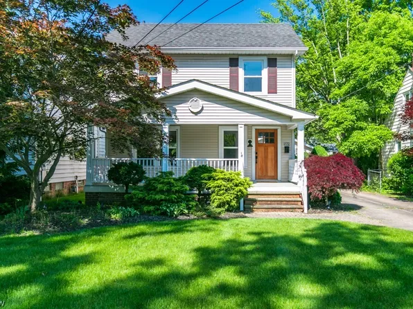 1772 Lyndhurst Rd, Lyndhurst, OH 44124